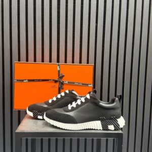 Hermes zwart leer wit zool