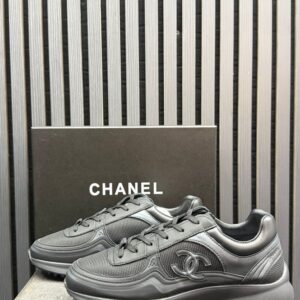 Chanel zwart